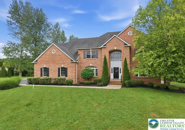 Photo 3 of Sale Pending at 4559 Oakwood Ln, Nazareth, PA 18064 | MLS# 780316 | Listing updated on 2026-09-27