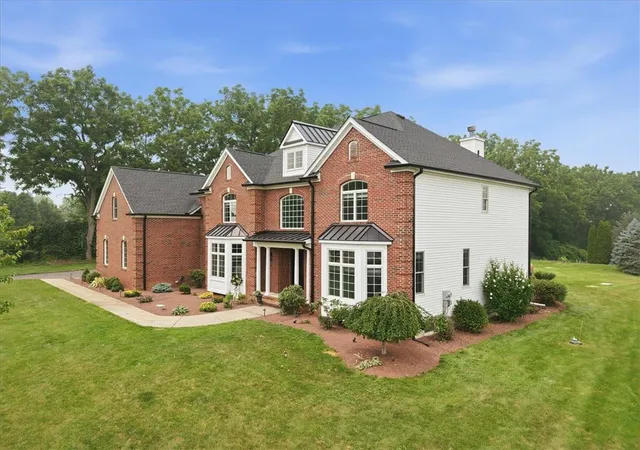Photo 4 of Single family home for sale at 4600 Willow Ln, Nazareth, PA 18064 | MLS# 780740 | Listing updated on 2026-08-17
