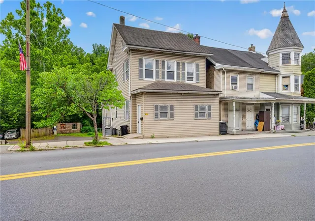 Photo 1 of Multi family home for sale at 313 Main St, Slatington, PA 18080 | MLS# 780809 | Listing updated on 2026-08-25