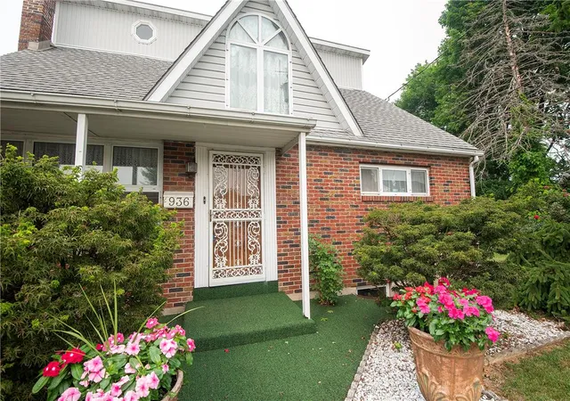 2nd image of 936 4th St, Whitehall, PA 18052 | MLS# 780906