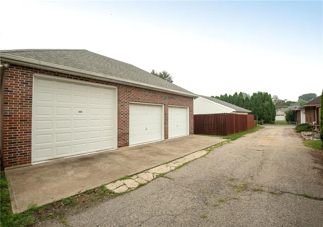 46th image of 936 4th St, Whitehall, PA 18052 | MLS# 780906