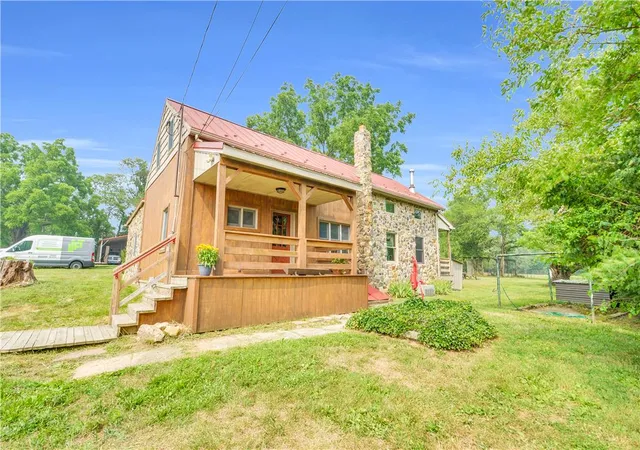 2nd image of 3390 Mountain Rd, Hamburg, PA 19526 | MLS# 780953