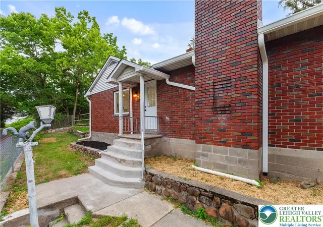 Photo 3 of Sale Pending at 7045 Cemetery Rd, Bangor, PA 18013 | MLS# 780921 | Listing updated on 2026-08-24