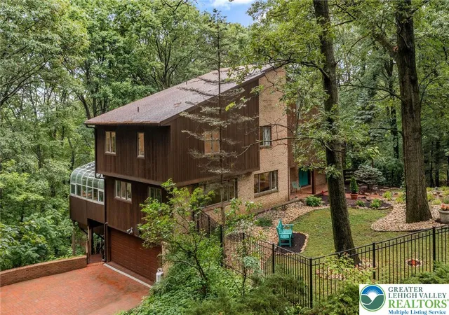 Photo 2 of Sale Pending at 3385 Woodbridge Cir, Bethlehem, PA 18017 | MLS# 781092 | Listing updated on 2026-08-19