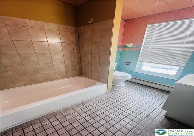 Photo 5 of Sale Pending at 410 N 2nd Street, Allentown, PA 18102 | MLS# 781206 | Listing updated on 2026-08-19