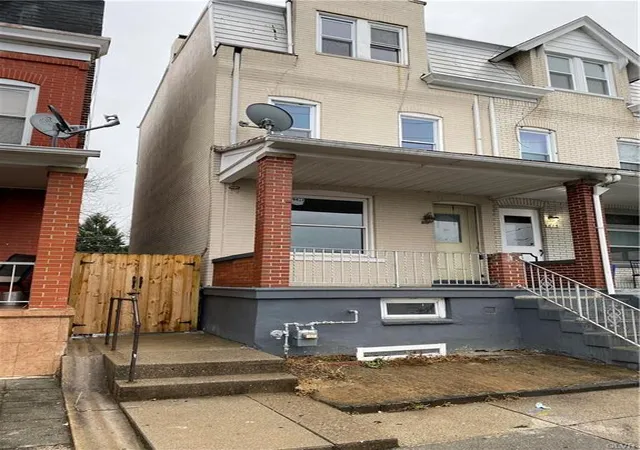 Photo 1 of Sale Pending at 817 New St, Allentown, PA 18102 | MLS# 781229 | Listing updated on 2026-08-26