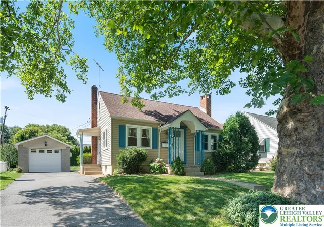 Photo 2 of Single family home for sale at 31 George Ave, Nazareth, PA 18064 | MLS# 781293 | Listing updated on 2026-08-21