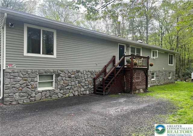 Photo 2 of Single family home for sale at 199 Lower Valley Dr, Kunkletown, PA 18058 | MLS# 781230 | Listing updated on 2026-08-18