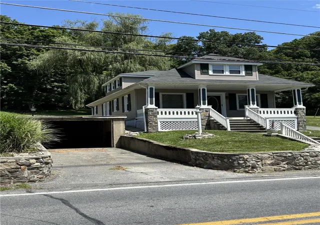 Photo 2 of Single family home for sale at 1067 Lower S Main St, Bangor, PA 18013 | MLS# 781375 | Listing updated on 2026-08-24