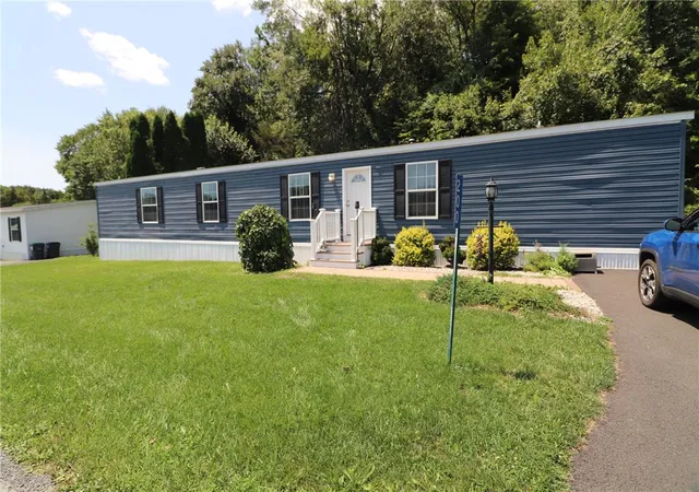 2nd image of 200 Fawn Valley, Stroudsburg, PA 18360 | MLS# 781439