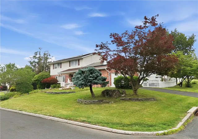2nd image of 3303 Barklay Rd, Whitehall, PA 18052 | MLS# 781464