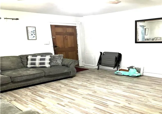 Photo 4 of Single family home for sale at 10 S Brook St, Allentown, PA 18109 | MLS# 781564 | Listing updated on 2026-08-20