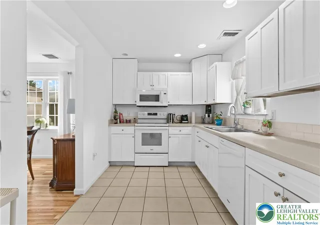 Photo 5 of Single family home for sale at 1311 W Lehigh St, Bethlehem, PA 18018 | MLS# 781696 | Listing updated on 2026-08-26