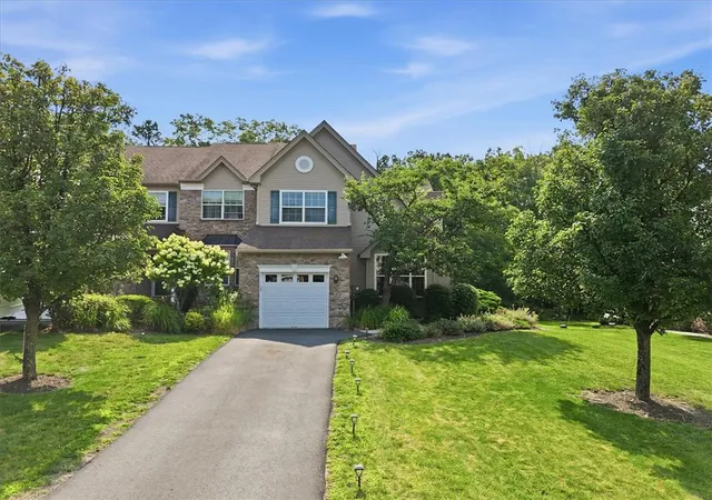 Photo 2 of Single family home for sale at 1762 Big Ridge Dr, East Stroudsburg, PA 18302 | MLS# 781749 | Listing updated on 2026-08-21