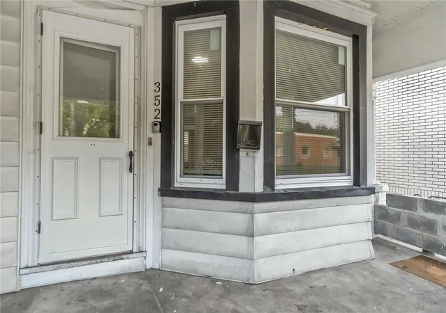 Photo 5 of Single family home for sale at 352 S 1st Street, Bangor, PA 18013 | MLS# 781404 | Listing updated on 2026-08-23