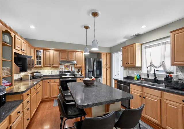 2nd image of 991 Congress St, Whitehall, PA 18052 | MLS# 779295