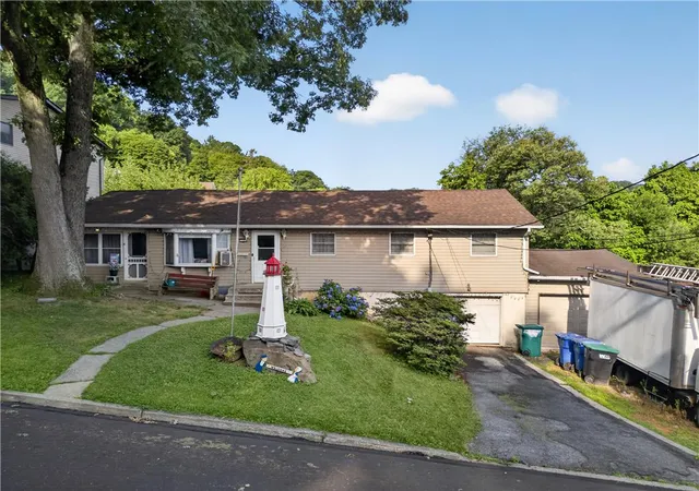 Photo 1 of Sale Pending at 720 Lechauwecki Ave, Bethlehem, PA 18015 | MLS# 780946 | Listing updated on 2026-08-17