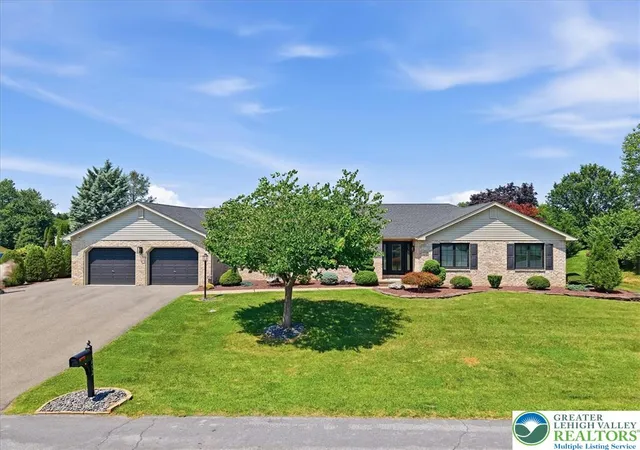 Photo 1 of Sale Pending at 4652 Willow Ln, Nazareth, PA 18064 | MLS# 781865 | Listing updated on 2026-08-18