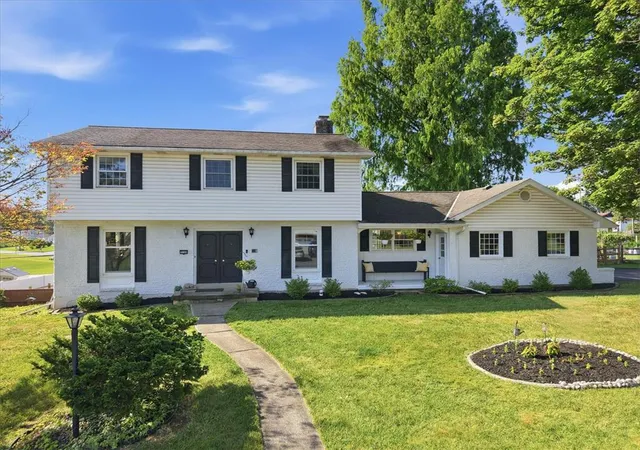 5th image of 3146 Club Dr, Allentown, PA 18103 | MLS# 781545