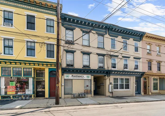Listing Photo 3 - Condo for sale in building located at 419 Wyandotte St, Bethlehem, PA 18015