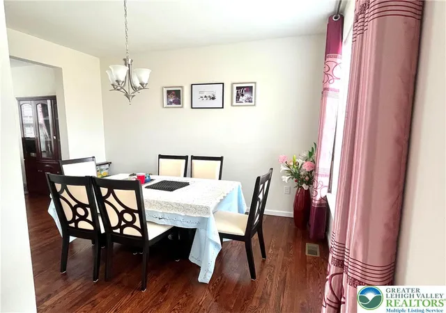 Photo 5 of Single family home for sale at 4424 Beech Dr, Nazareth, PA 18064 | MLS# 782049 | Listing updated on 2026-08-18