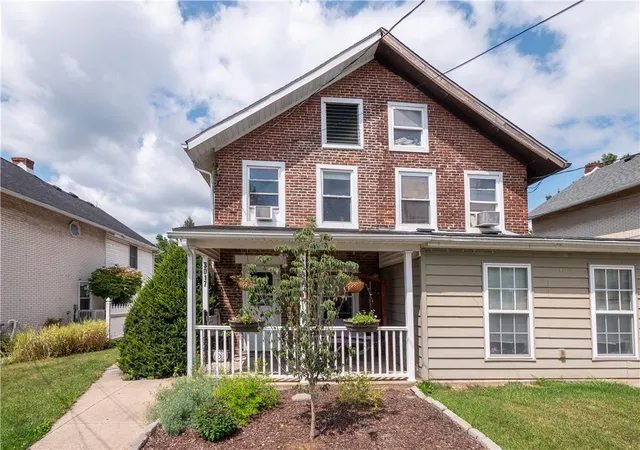 2nd image of 3017 3rd St, Whitehall, PA 18052 | MLS# 781607