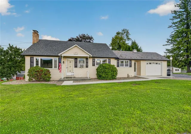 Photo 3 of Single family home for sale at 515 Richmond Rd, Bangor, PA 18013 | MLS# 782203 | Listing updated on 2026-08-27