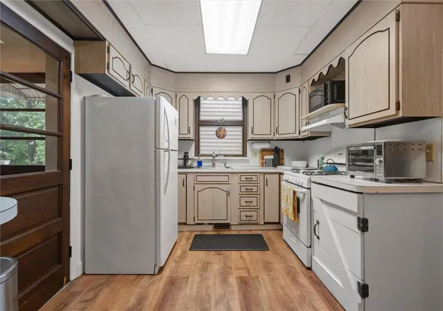 Photo 3 of Sale Pending at 548 Benner Ave, Fountain Hill, PA 18015 | MLS# 781417 | Listing updated on 2026-08-20