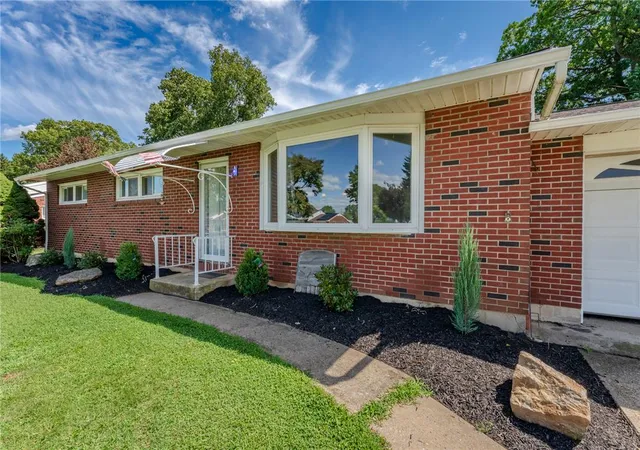2nd image of 938 W Union St, Whitehall, PA 18052 | MLS# 782188