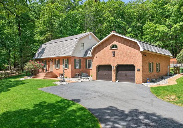 Photo 1 of Single family home for sale at 595 Walnut Ave, Pen Argyl, PA 18072 | MLS# 782236 | Listing updated on 2026-08-06