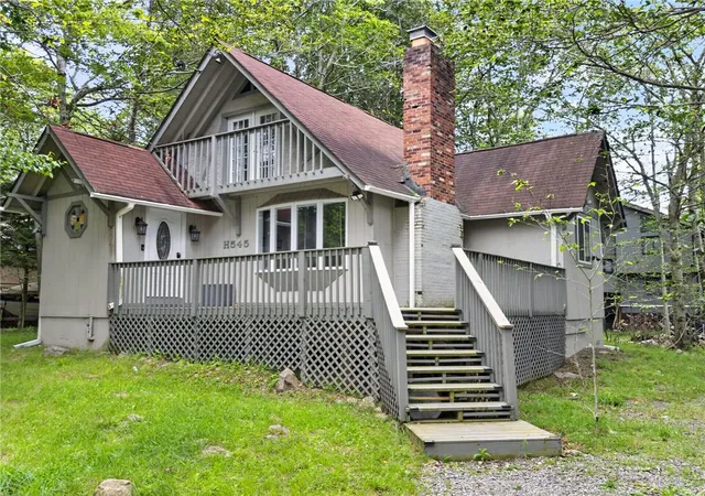 Photo 2 of Single family home for sale at 968 Country Pl Dr, Tobyhanna, PA 18466 | MLS# 781847 | Listing updated on 2026-08-06