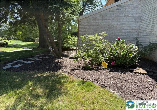 Photo 3 of Sale Pending at 2823 Whitemarsh Pl, Macungie, PA 18062 | MLS# 782205 | Listing updated on 2026-08-21