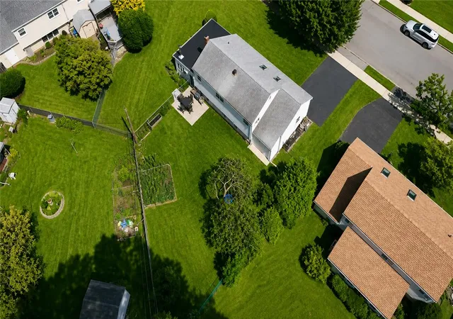 Photo 5 of Single family home for sale at 2049 Vista Dr, Bethlehem, PA 18018 | MLS# 776564 | Listing updated on 2026-08-07