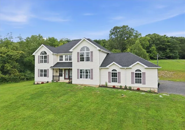 Photo 2 of Single family home for sale at 387 Blue Ridge Rd, Saylorsburg, PA 18353 | MLS# 782165 | Listing updated on 2026-08-07