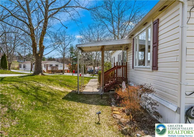Photo 3 of Single family home for sale at 1 Woodsdale, Bath, PA 18014 | MLS# 782358 | Listing updated on 2026-08-24
