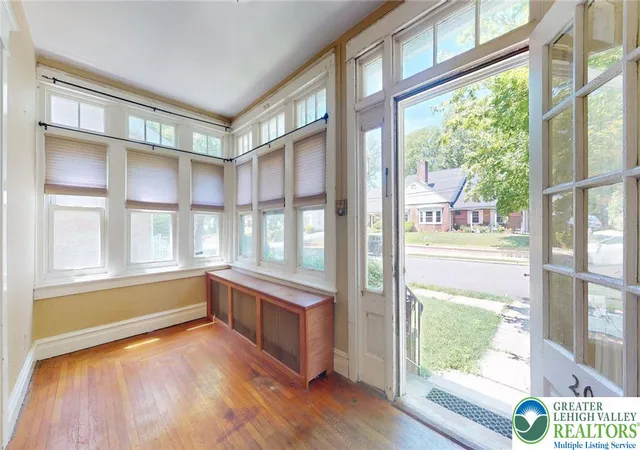 2nd image of 2016 W Pennsylvania St, Allentown, PA 18104 | MLS# 782355