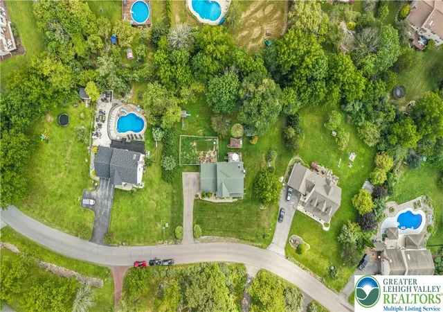 Photo 44 of Single family home for sale at 4006 Crst View Dr, Stroudsburg, PA 18360 | MLS# 782380 | Listing updated on 2026-08-25