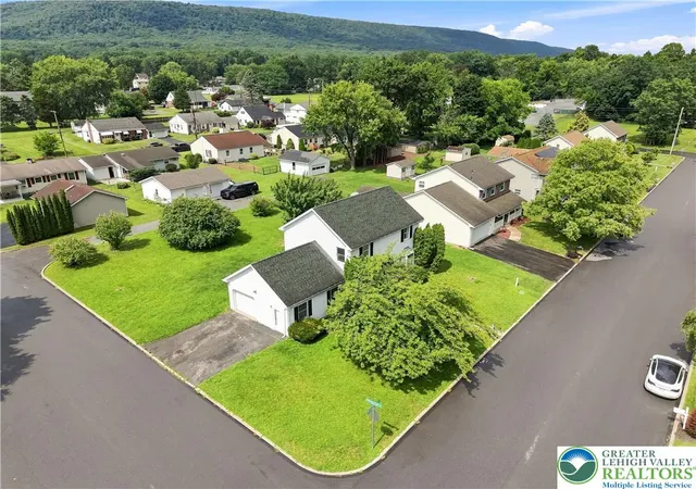 Photo 3 of Sale Pending at 302 Delaware Ave, Wind Gap, PA 18091 | MLS# 782442 | Listing updated on 2026-08-22