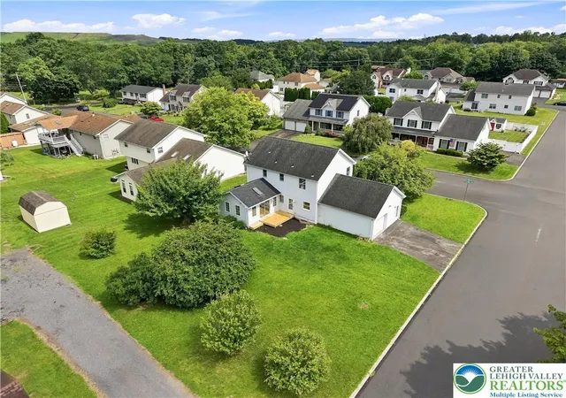 Photo 4 of Sale Pending at 302 Delaware Ave, Wind Gap, PA 18091 | MLS# 782442 | Listing updated on 2026-08-22