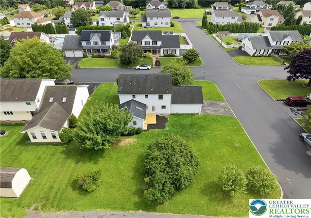 Photo 5 of Sale Pending at 302 Delaware Ave, Wind Gap, PA 18091 | MLS# 782442 | Listing updated on 2026-08-22