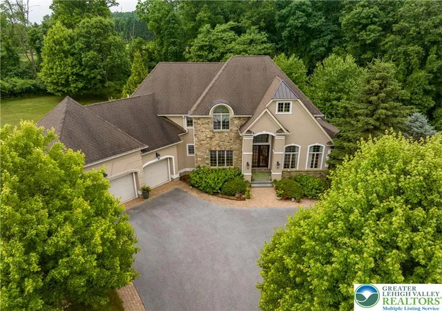 Photo 3 of Sale Pending at 2690 Imperial Crst Ln, Hellertown, PA 18055 | MLS# 782440 | Listing updated on 2026-08-20