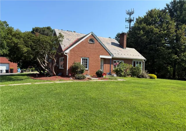 Single family home for sale at 4023 Oakland Rd, Bethlehem, PA 18020 | MLS# 782091