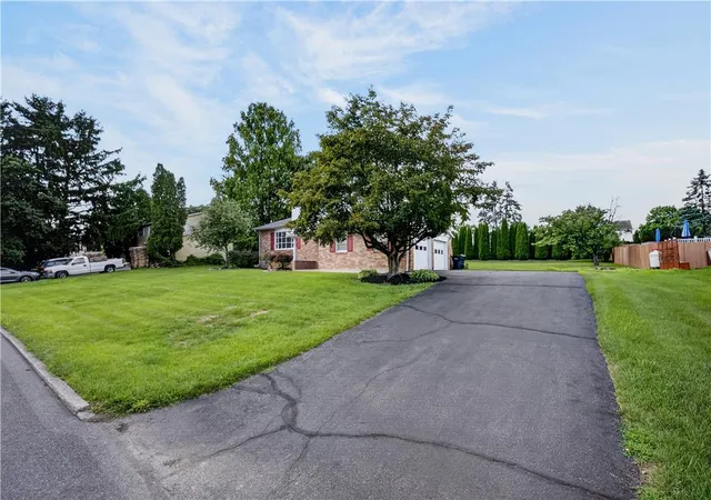 Photo 2 of Single family home for sale at 1160 Brentwood Ave, Bethlehem, PA 18017 | MLS# 782316 | Listing updated on 2026-08-26