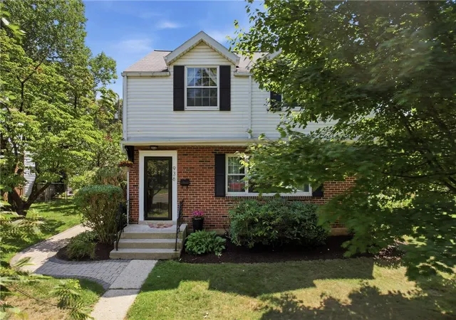 Photo 2 of Sale Pending at 936 Evergreen St, Emmaus, PA 18049 | MLS# 782027 | Listing updated on 2026-08-24
