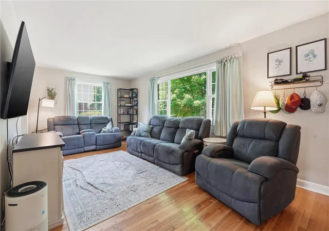 Photo 4 of Sale Pending at 936 Evergreen St, Emmaus, PA 18049 | MLS# 782027 | Listing updated on 2026-08-24