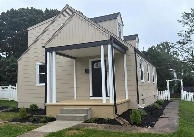 3rd image of 2740 Elm Ct, Allentown, PA 18104 | MLS# 782514