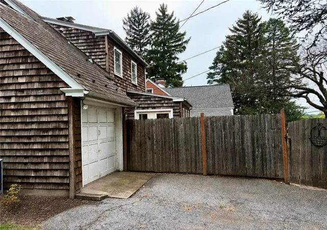 Photo 4 of Sale Pending at 820 W Goepp St, Bethlehem, PA 18018 | MLS# 782513 | Listing updated on 2026-08-18