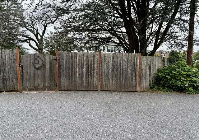 Photo 5 of Sale Pending at 820 W Goepp St, Bethlehem, PA 18018 | MLS# 782513 | Listing updated on 2026-08-18