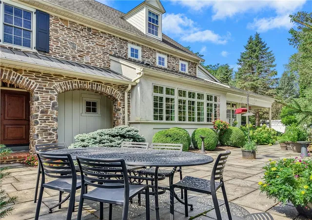 Photo 4 of Sale Pending at 2048 Frg Run, Bethlehem City, PA 18015 | MLS# 782529 | Listing updated on 2026-08-19