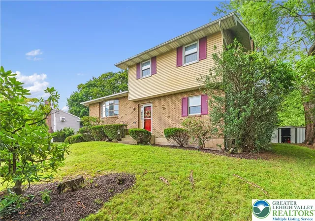 Photo 2 of Sale Pending at 3360 Allen St, Palmer Twp, PA 18045 | MLS# 782486 | Listing updated on 2026-08-18